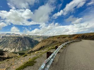 Beartooth Highway Scenic Drive Guide (With Tips & Photos!) - Engineer ...