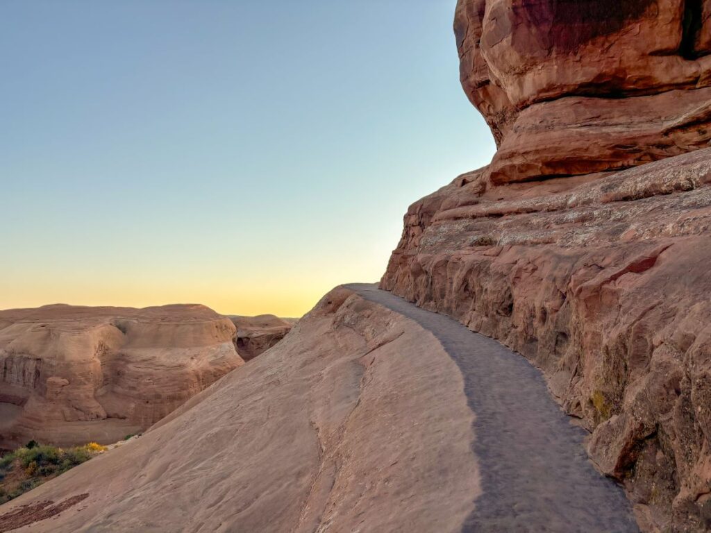 delicate arch trail