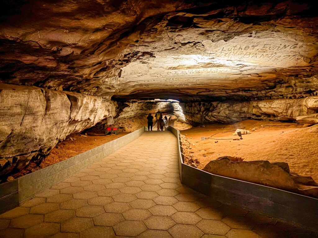 mammoth cave rotunda