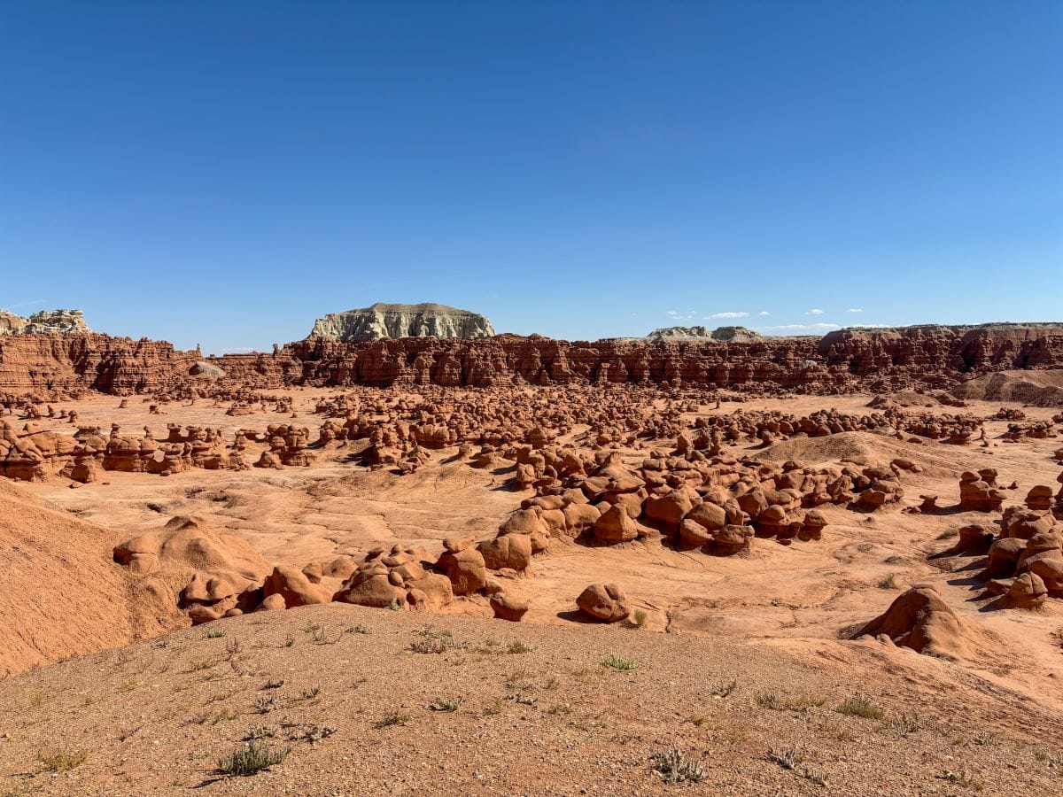 The Complete Guide to Visiting Goblin Valley State Park in Utah